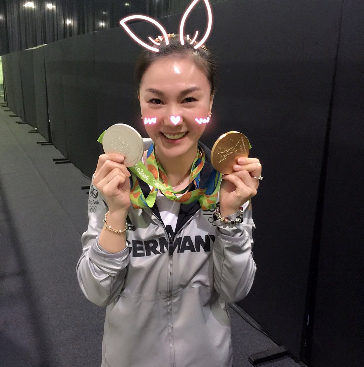 首钢集团|前国手归化德乒成主力，丈夫曾执教马龙，3岁女儿反手击球显天赋