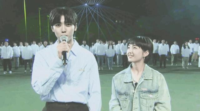 焉栩嘉|张子枫与焉栩嘉恋情被曝，旧画很像焉栩嘉