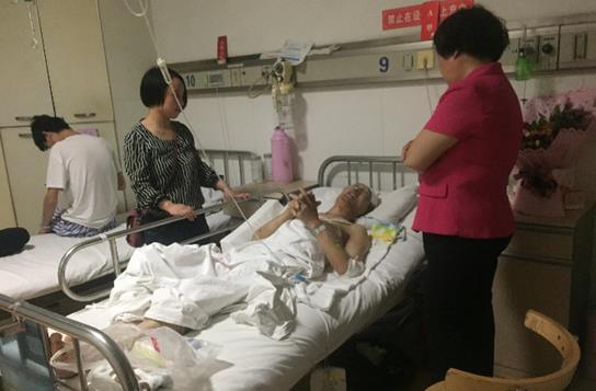好心大叔救人被误以为是人贩子,竟当街被打成残废!