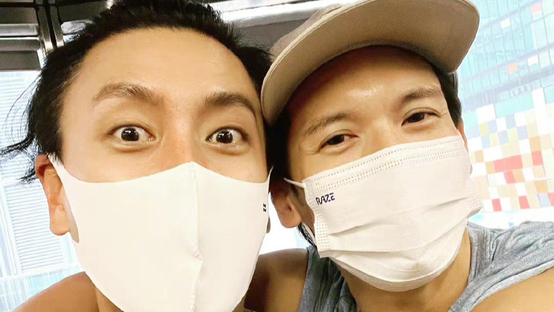 田曦薇|什么情况？黄宗泽关智斌甜蜜同框 网友催婚：胡杏儿生三个儿子了