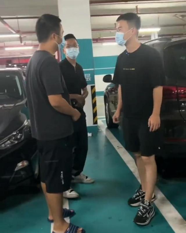 深圳4岁女童身患急性白血病，父亲卖车救女，小刚学长加价8万收车