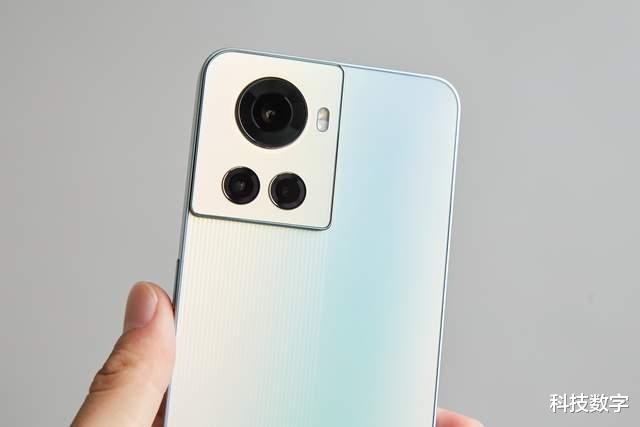 一加科技|游戏迷五一入手天玑8100手机，最后发现除了打机稳还有这些亮点