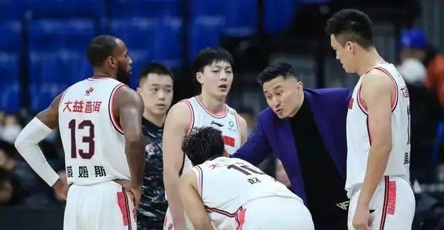 辽宁男篮|半决赛揭幕战广东落败辽宁！杨鸣霸气摊牌，杜锋被6核体系击垮