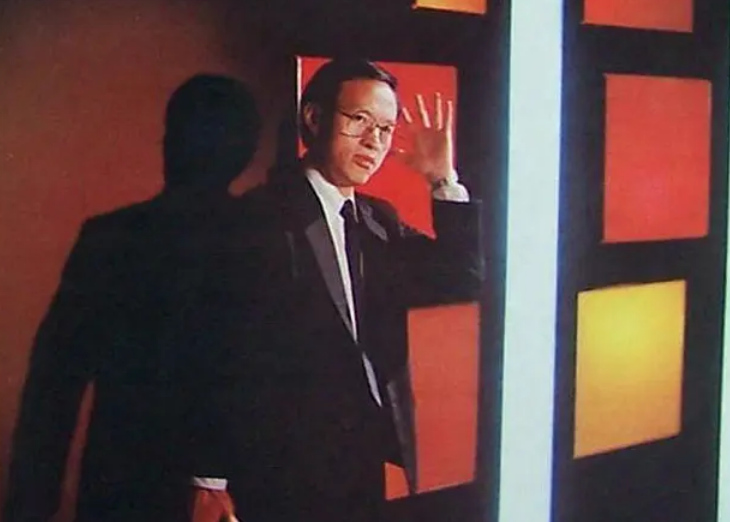 机器人|《错位》:有一个机器人替你工作,这是谁的梦想?