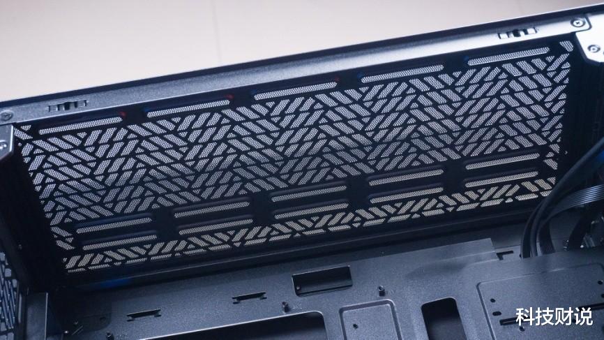 游戏手机|买机箱送RGB风扇,酷冷至尊MB520 MESH,实惠才是最重要