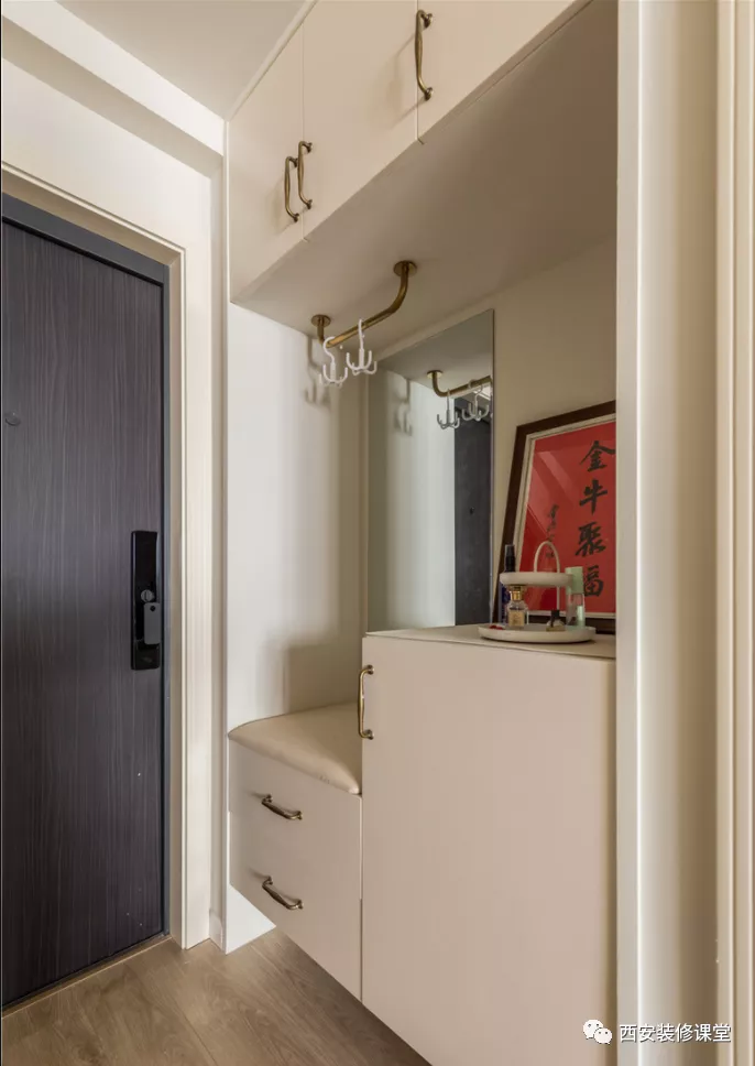 70㎡两室暗厅，改造暖色婚房