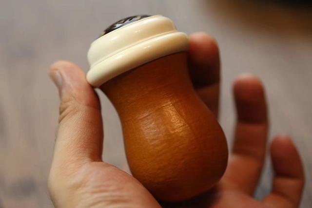 文玩|我有两个兜：一个是空的，另一个是文玩，请问我是穷人还是富人？