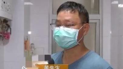 浙江，某地。黄先生家里的厨房漏水，他看到一个9.9元上门补漏的，于是找人补漏，没想到花