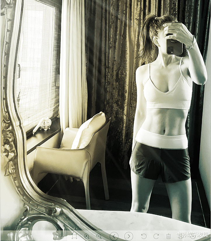 殷桃|殷桃的三月刊封面大片，网友感叹：太有感觉了！ 美得洒脱！