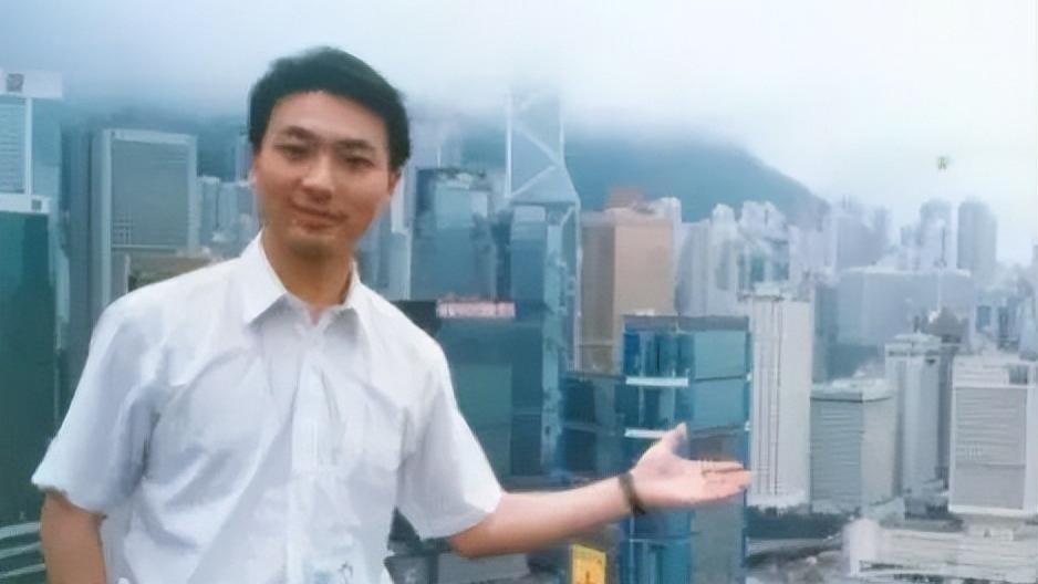 民族|“天选打工人”康辉：从播音差生到央视金牌主持，他经历了什么？