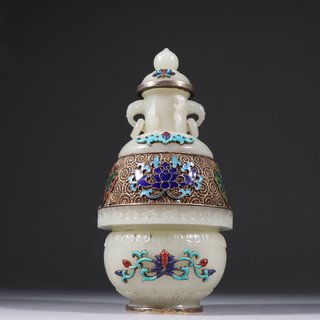 宝石|清代：和田籽料嵌宝石花丝赏瓶