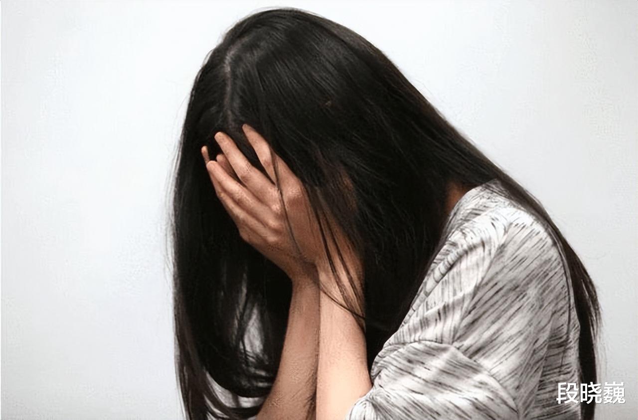 女子称不给老板儿子当女友被辞退,网友:地主家傻儿子说不着媳妇儿