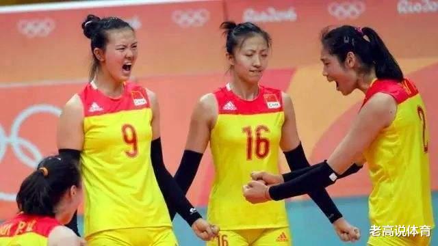 张常宁|女排训练营之前，张常宁现身体育直播间，这是要淡出女排的节奏？