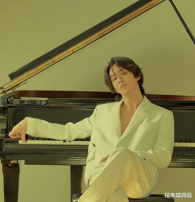 孔晓振|恭喜！41岁孔晓振承认新恋情，否认结婚，昨天刚得到孙艺珍手捧花