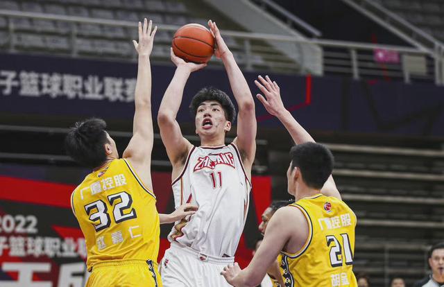NBA|3锋线+1内线！中国男篮四大新星正式冲击NBA，网友：称霸亚洲稳了