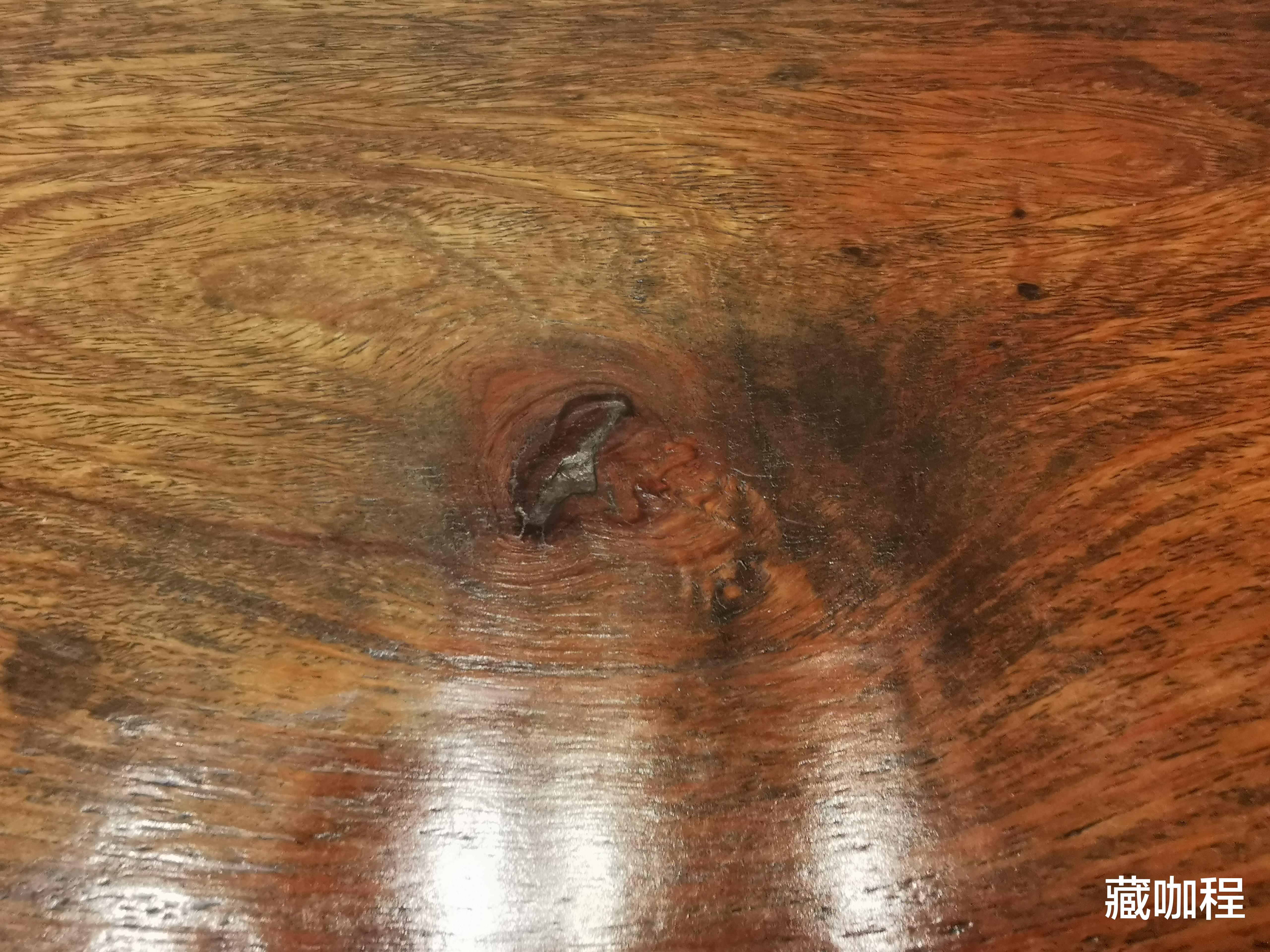 |色泽纯正、纹理漂亮，黄花梨无侧牙案460万成交