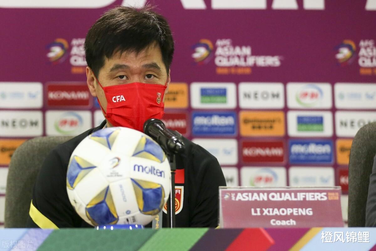 国足|输给后再迎坏消息！李霄鹏未兑现诺言，国足2人将无缘亚洲杯首轮