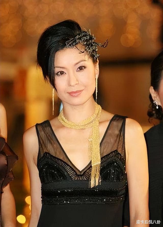 伍咏薇|伍咏薇：新婚13天老公去世，费力拿到900万遗产，她的心依旧很痛