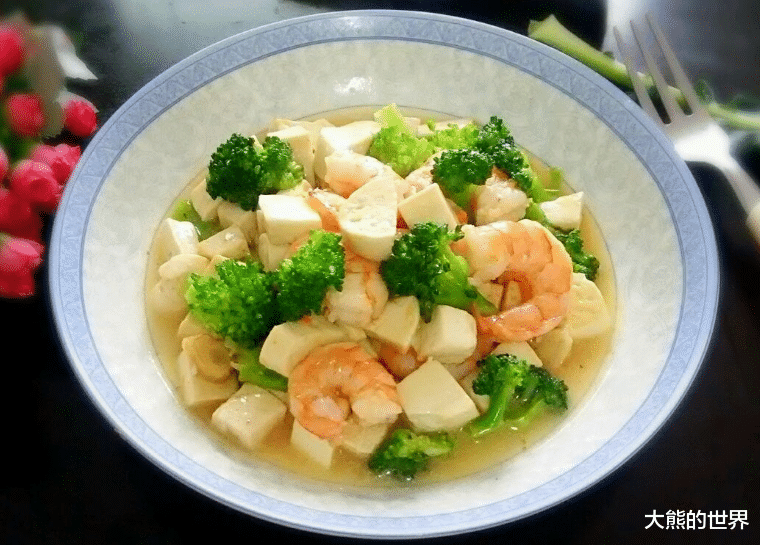 “夏养心，秋养肺”！立秋后，多吃这4样食材，润肺防秋燥少生病