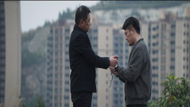 老虎|《对决》结局：陈氏兄弟死刑，大老虎被逮，文队、武队、袁队授勋