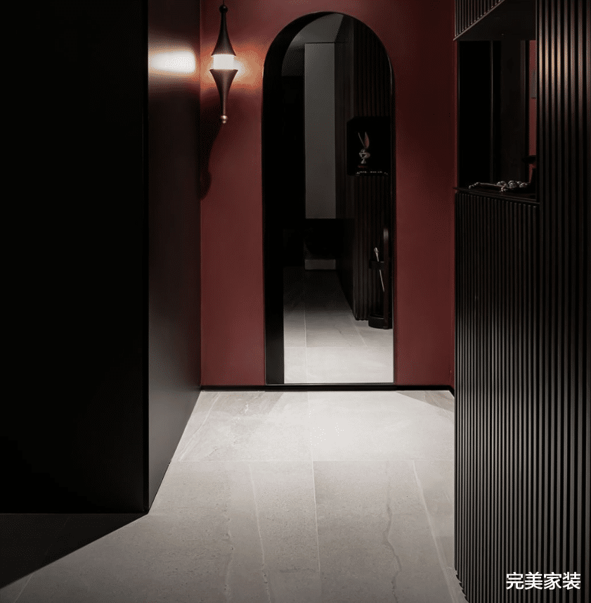 偏爱暗红色的一人居，享受这深不见五指的神秘感，真的好独特！