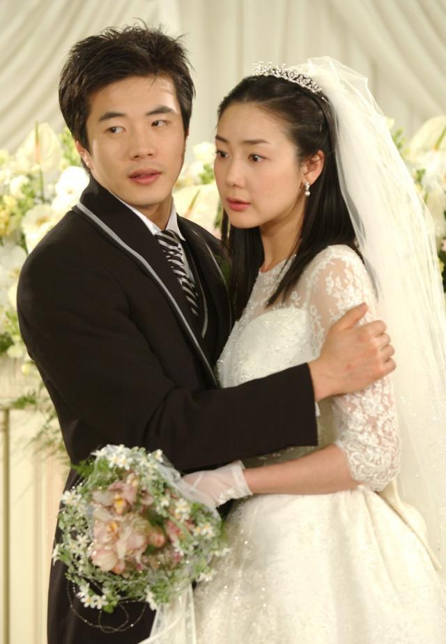 权相佑|权相佑这这副小眼睛、厚嘴唇的长相，居然帅了我19年