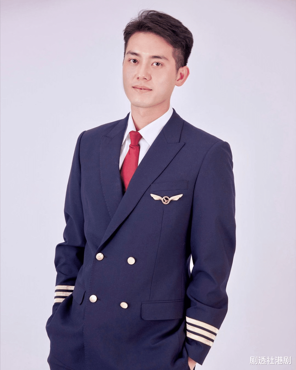 麦明诗|港姐冠军前任自曝身高，不甘被人嘲笑是个矮子，发公开信向现任挑战：擂台见