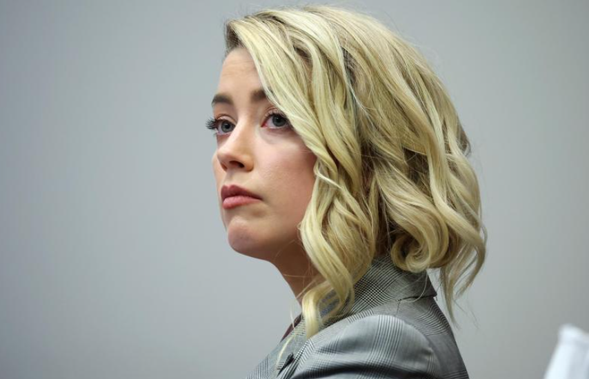 约翰尼|艾梅柏·希尔德再次作证百万人关注，哭诉“网友都在羞辱我”