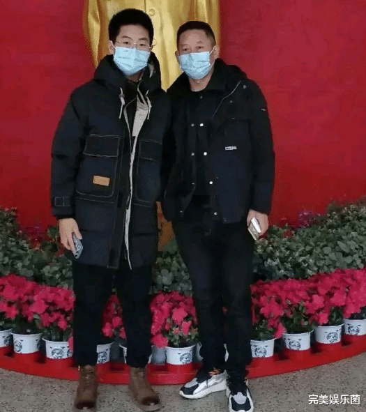 小姐姐|解恨!孙卓“二姐”开直播,眼眶泛红说话哽咽,10分钟就被骂下播