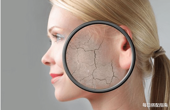 护肤品 秋冬皮肤易干燥，别急着买护肤品！做好这四步，皮肤才能越来越好