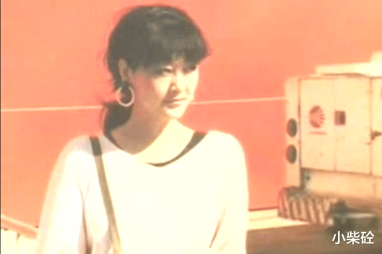 王姬|“红粉妖姬”的瓜!美国刷盘子,国内当明星