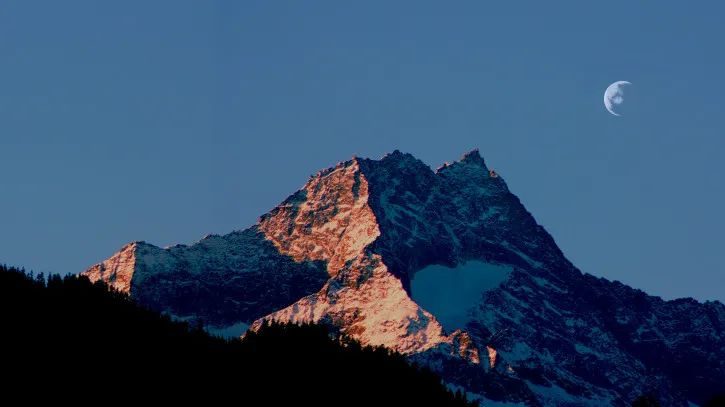 |你想看的秋冬流行色，都藏在黑水限量版美景里！