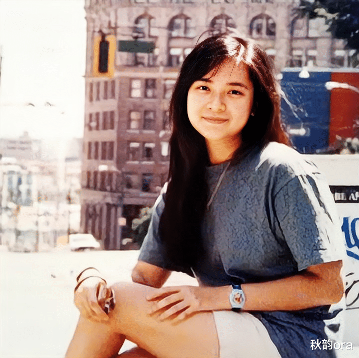 郭羡妮|郭羡妮： 舍弃豪门下嫁河南农村，倒贴丈夫3套房，将公婆当孩子宠