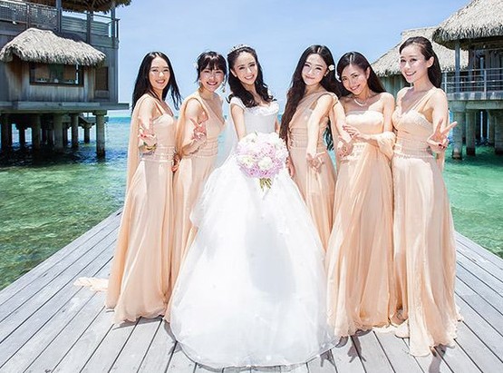 佟丽娅|当年佟丽娅结婚，曾被吐槽“最寒酸伴娘团”，如今却令人高攀不起！