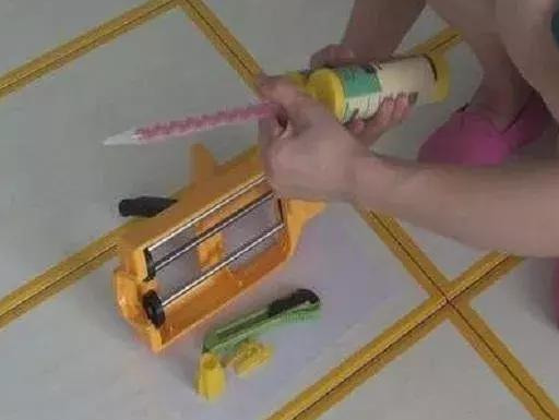 老公坚持自己做瓷砖美缝,省下3000,完工大家都上门请教