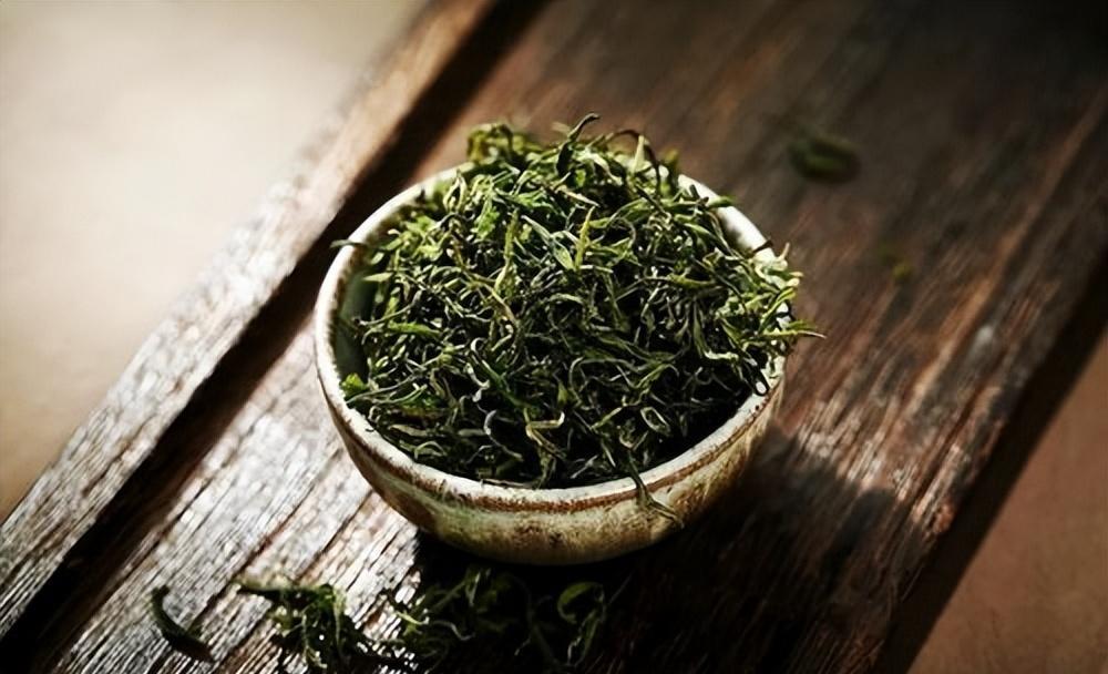 美食|这座懒居小城，生活节奏异常缓慢，却是一场被遗落的“廊桥遗梦”