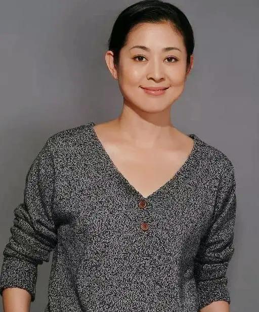 王茜华|年轻时惊为天人，老了却成“土肥圆胖大婶”，这7位女星真可惜！