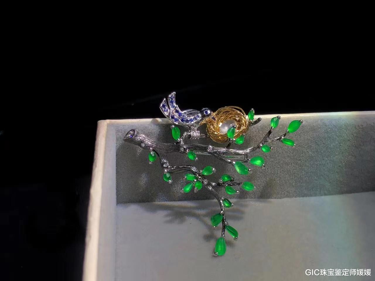 玉雕|七夕架桥的喜鹊是配角，但是在喜上眉梢的玉雕中，它是妥妥的主角