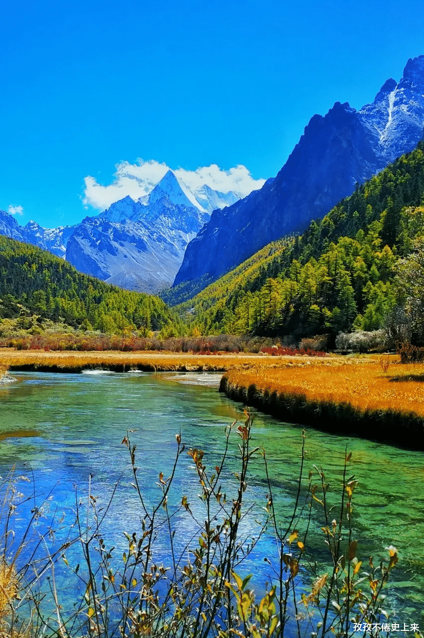 旅游景点|不必去国外！国内最美的这29个地方，每个都是此生必去的旅行地