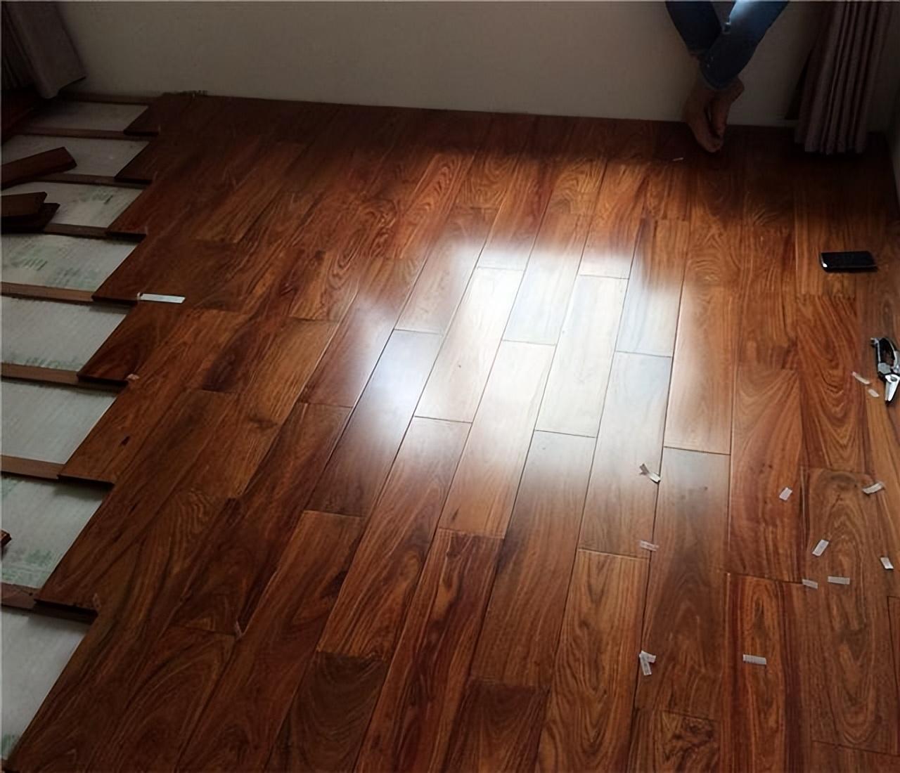 客厅铺地砖+房间铺地板是最佳搭配?我装了2套房来谈谈真实感受