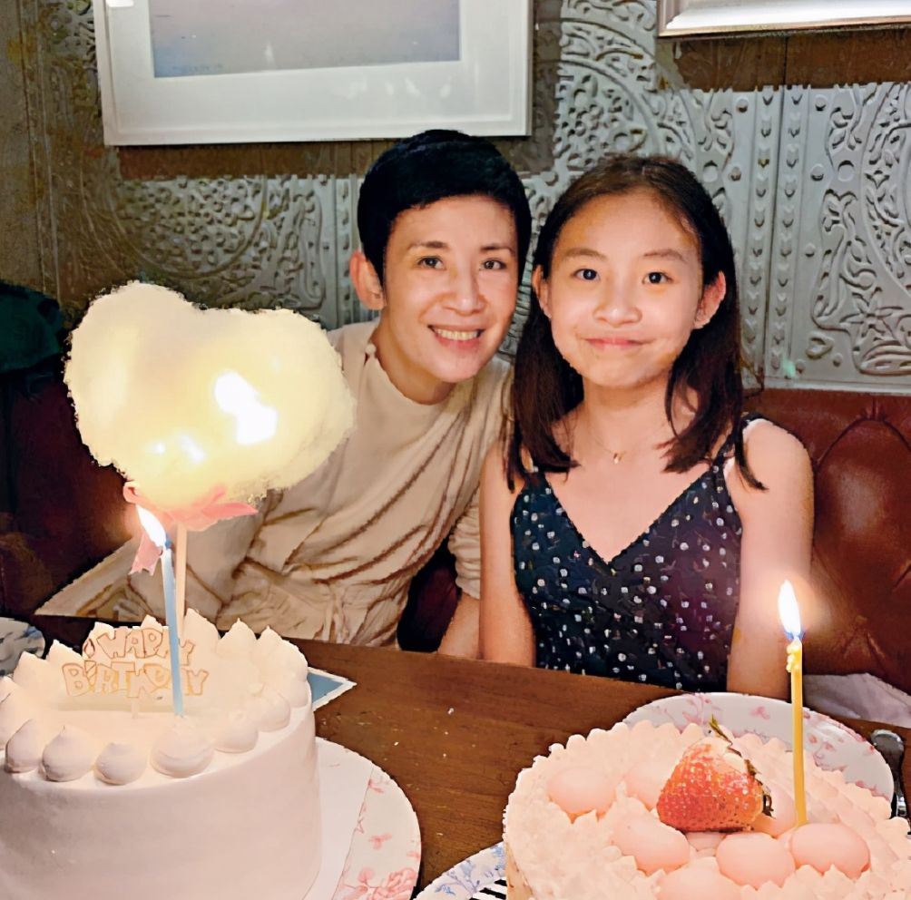 吴君如|吴君如:和陈可辛同居18年不结婚,女儿已经16岁,她到底图什么?