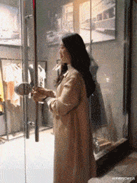 张庭|张庭林瑞阳现身机场一路小跑,落魄到像“逃难”,儿子早已拉黑其联系方式