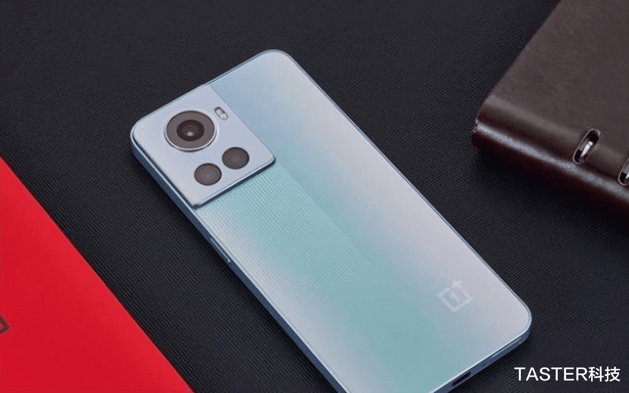 戴尔灵越|天玑8100+150W快充！还赠送129元耳机，这款旗舰比红米K50香多了