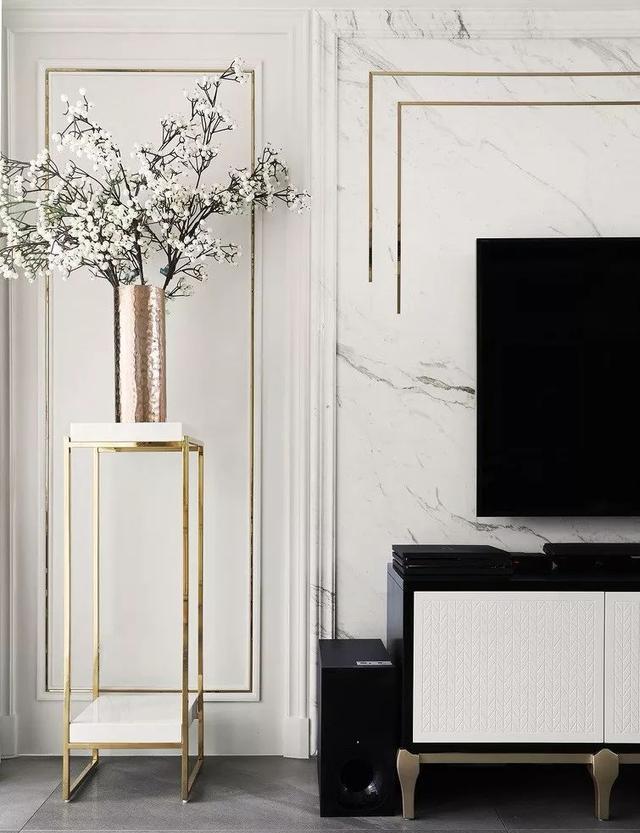 买房就剩这套样板间，全套下来多加40万房款，你们觉得值得买不？