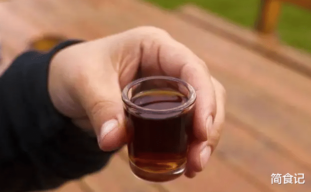 |行家提醒：冬天喝酒忌讳多，谨记白酒“3不碰”，建议了解不吃亏