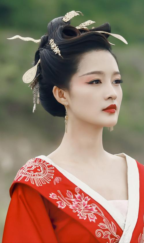 王挺|半路出家的9位演员，入行前是司机、刑警、老总，演技不输科班生