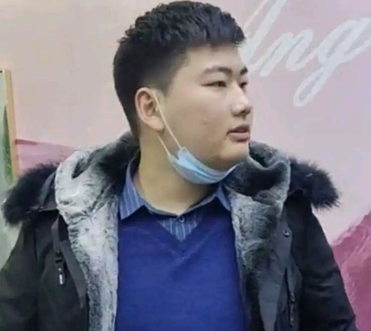 陈萌|大衣哥新儿媳开通社交账号，遭质疑后迅速改名，并称只想做个俗人