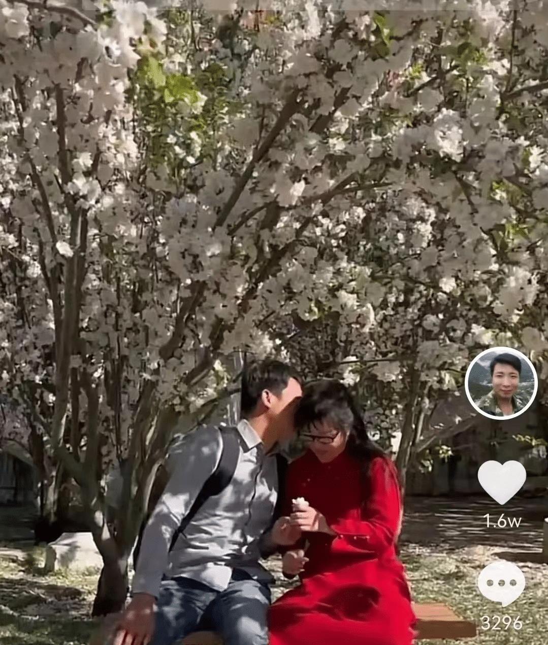 余秀华|俞敏洪对话余秀华,小男友全程陪伴遭无视,圈子不同不必强融