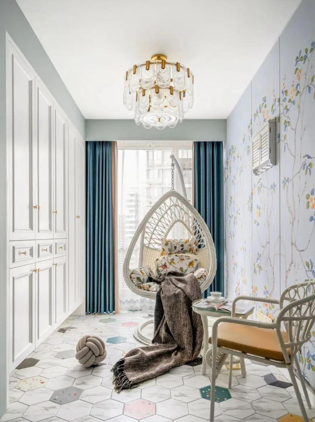 入户带院子,改阳光房做下沉式设计,封顶、分区,比传统院子实用