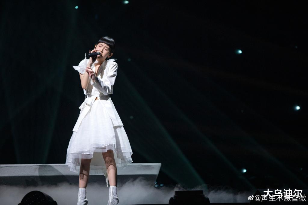 张天爱|师傅除了说天生的就再无话可说了丨张天爱姐姐毫不犹豫地投票给她